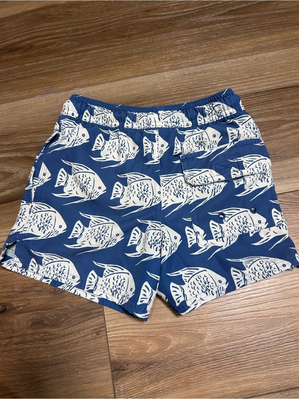 Bundle lot of Vineyard Vines boys chappy swim shorts trunks size 5 lobster fish